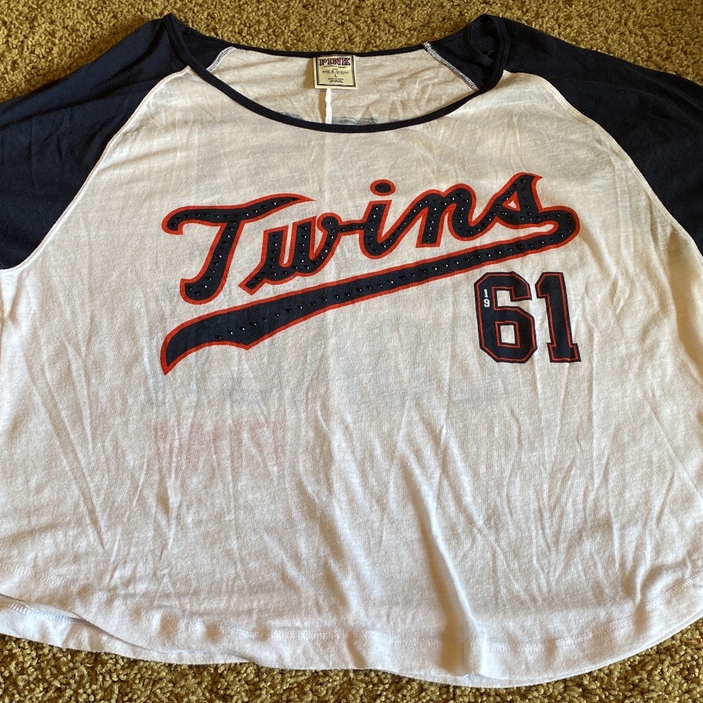 Pink twins tee